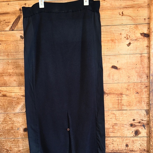 Blue Willi's Black Knit Maxi Skirt - Picture 3 of 11